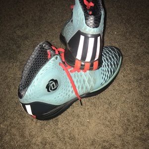 Adidas D Rose 3.5 “Miami”